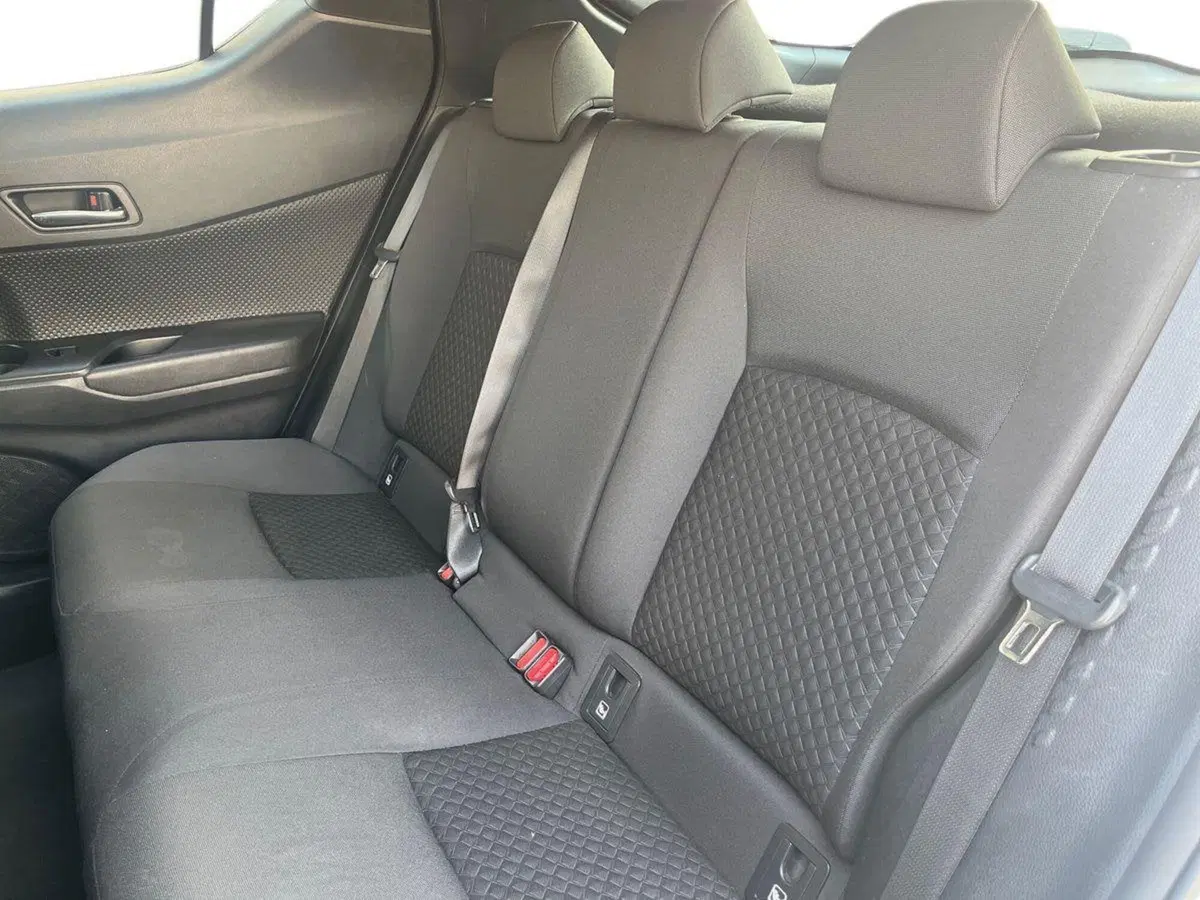 Toyota Toyota C-HR usata a Ragusa (11)