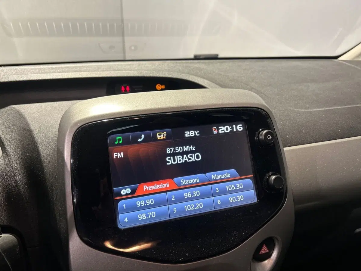 Toyota Aygo usata a Milano (12)