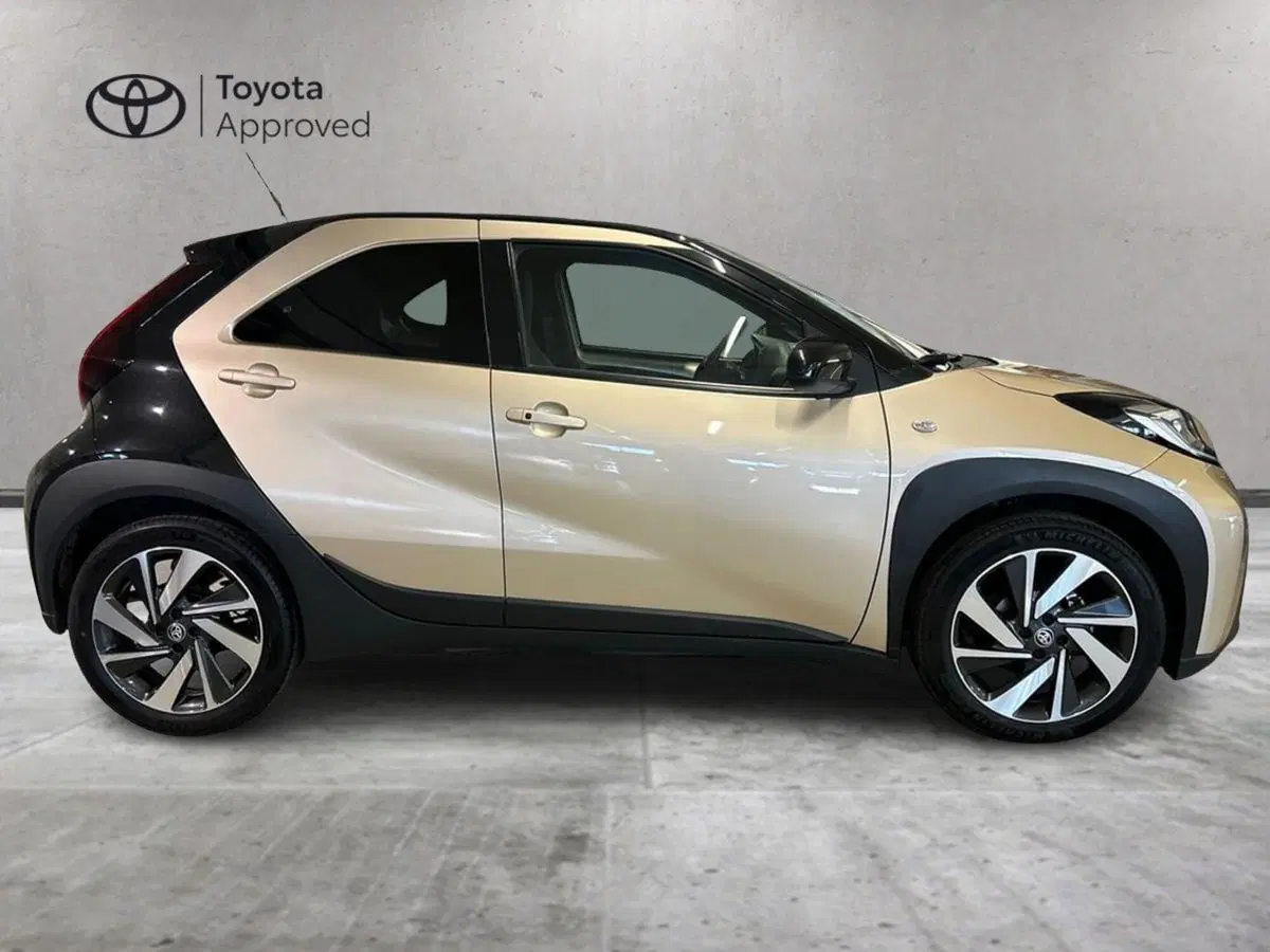 Toyota Aygo X usata a Milano (5)