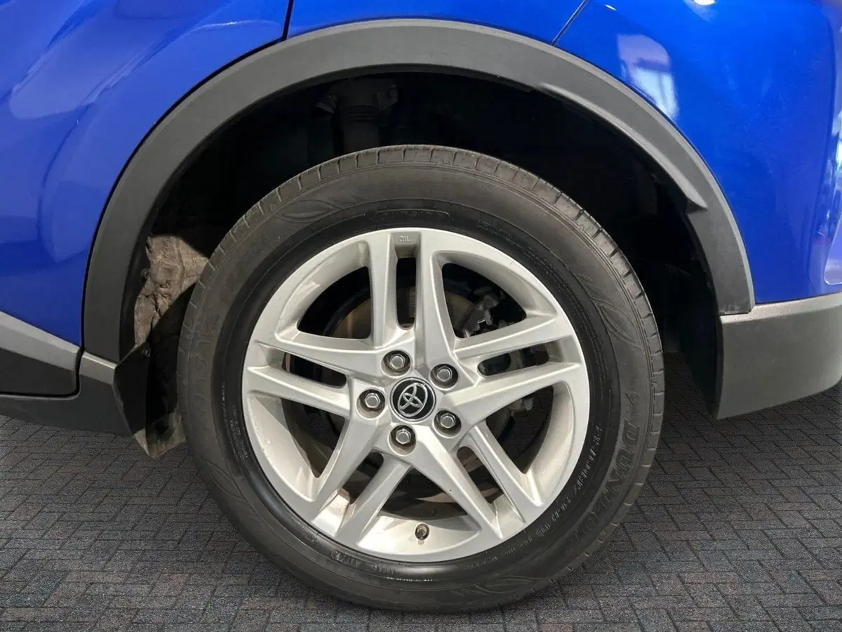 Toyota Toyota C-HR usata a Milano (13)