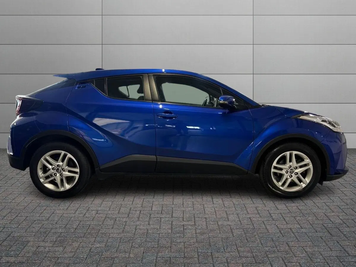 Toyota Toyota C-HR usata a Milano (5)