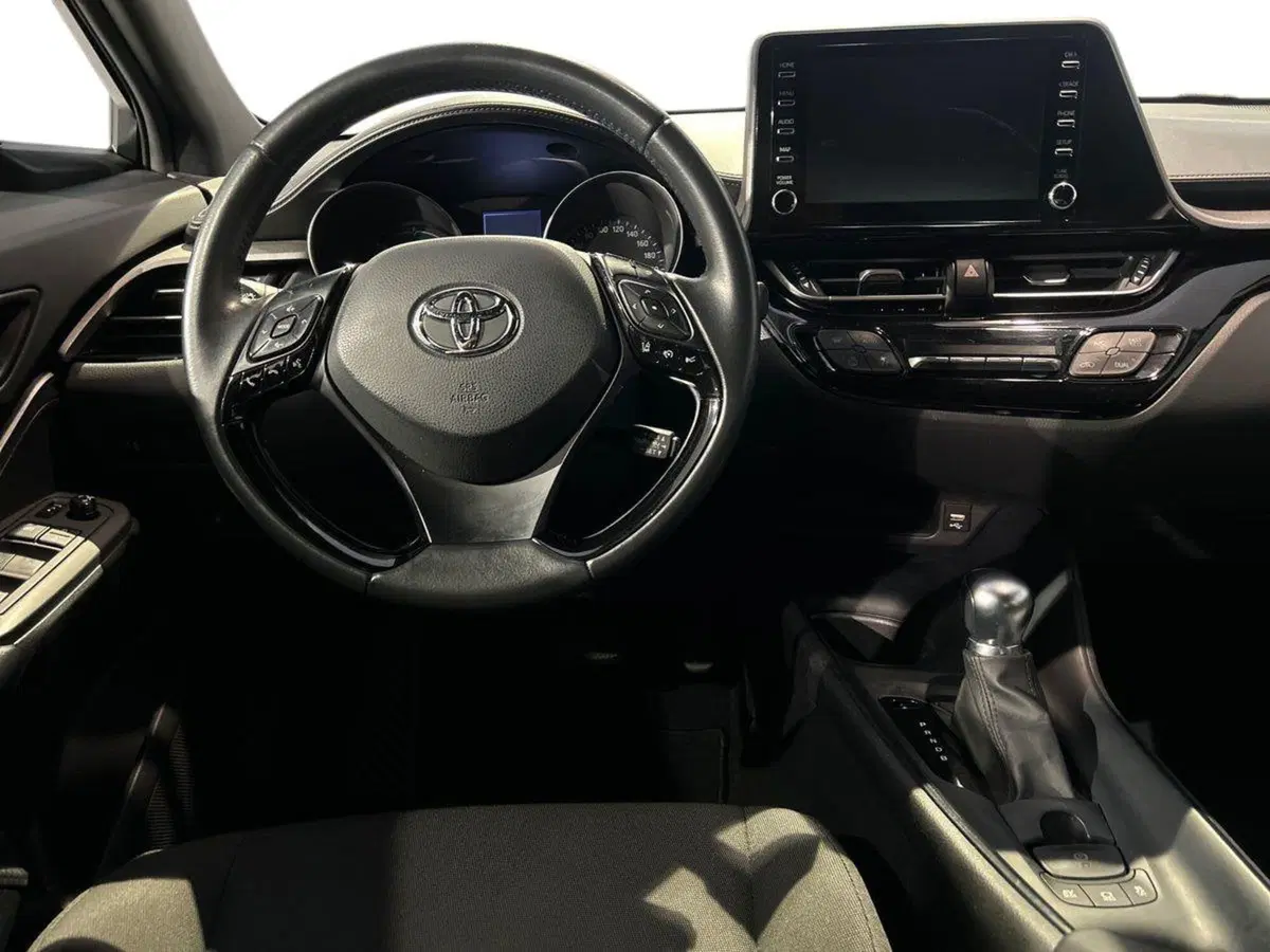 Toyota Toyota C-HR usata a Milano (9)