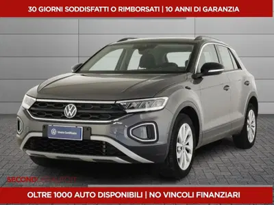 Volkswagen T-Roc 1.0 tsi Style 115cv del 2025 usata a San Salvo