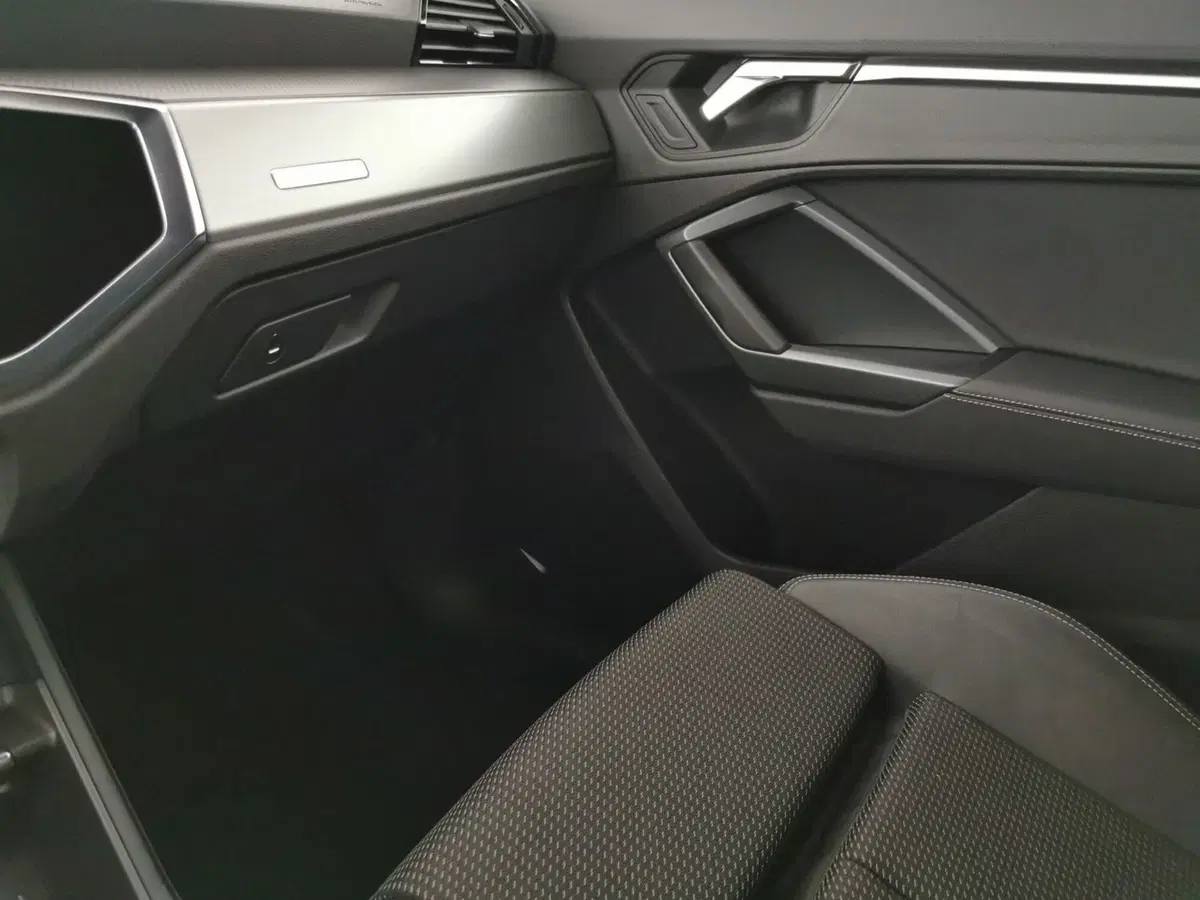 Audi Q3 Sportback usata a Chieti (17)