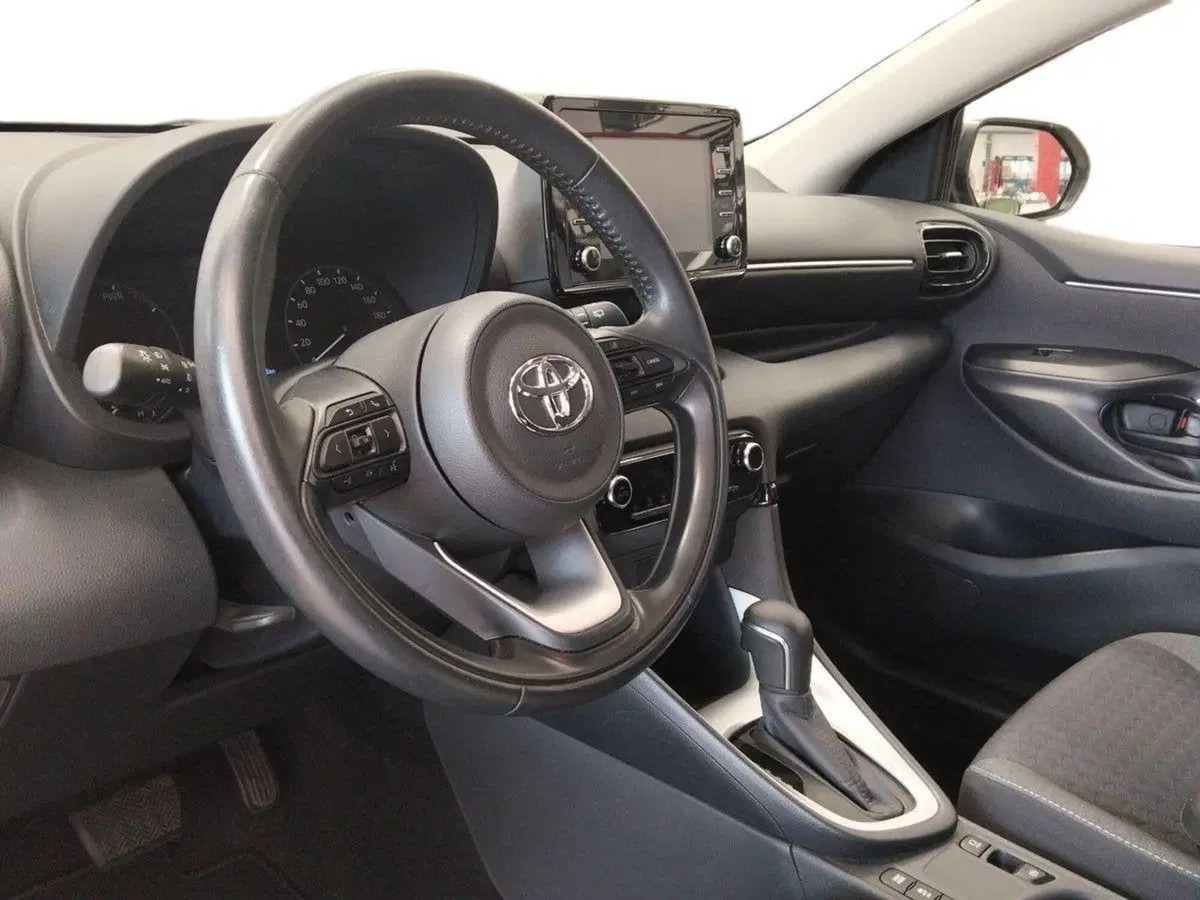 Toyota Yaris usata a Roma (7)