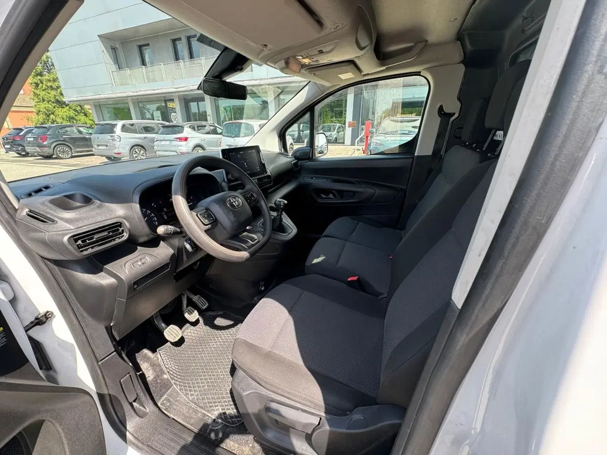 Toyota Proace City Verso usata a Modena (10)