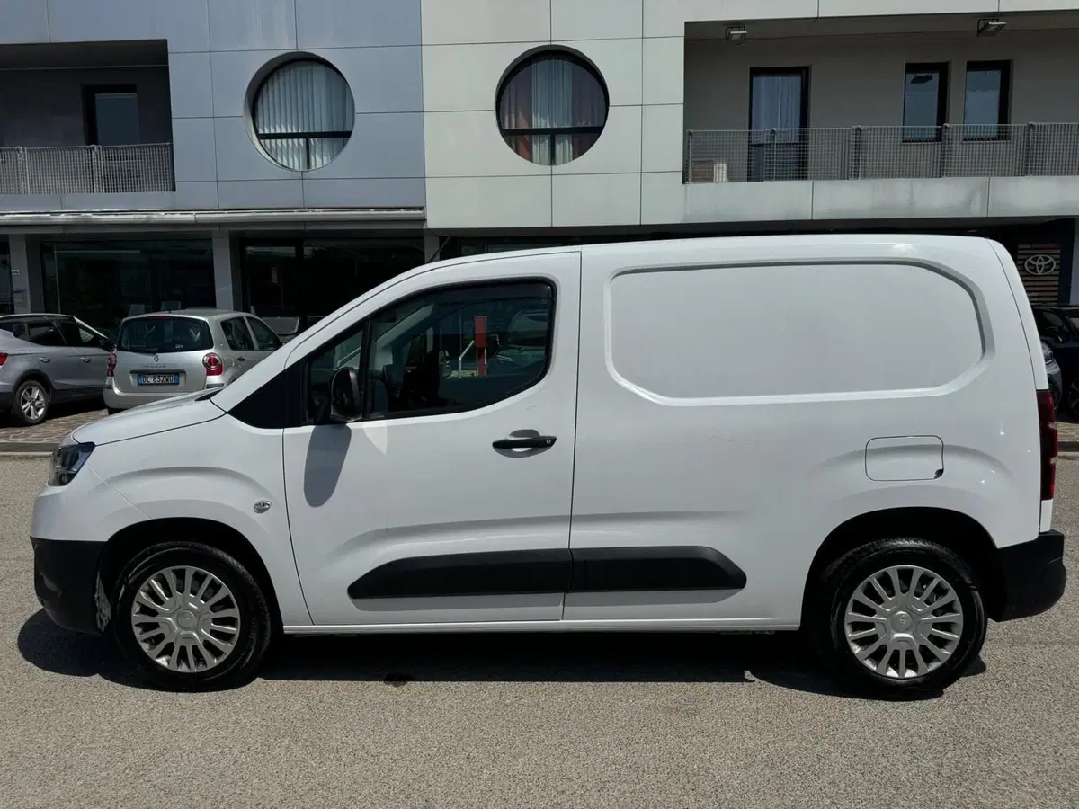 Toyota Proace City Verso usata a Modena (9)