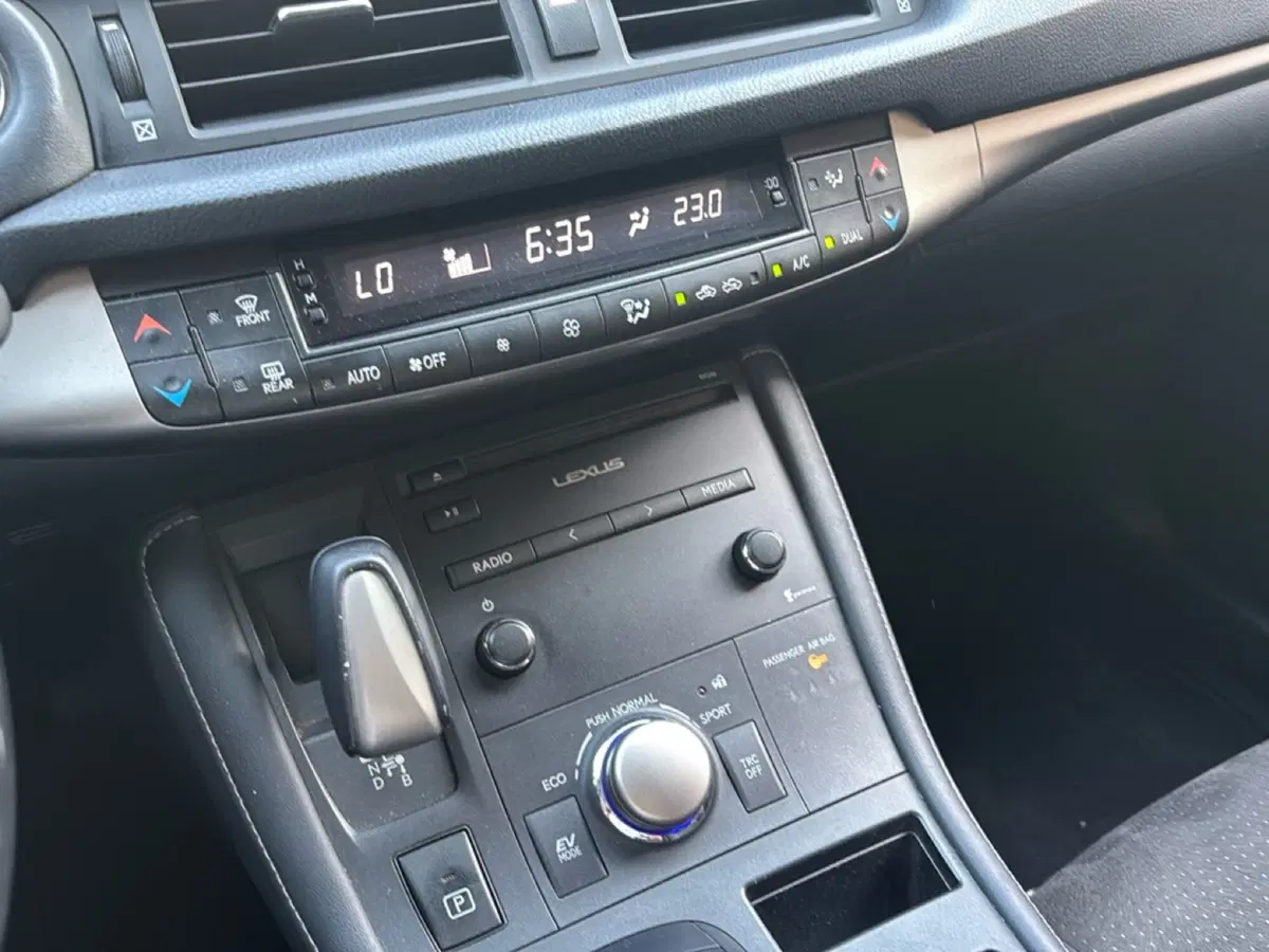 Lexus CT usata a Bologna (13)