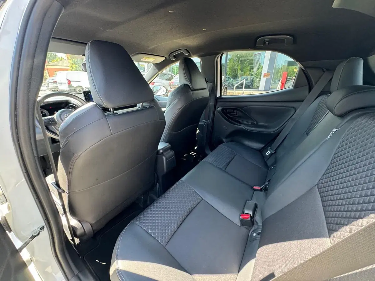 Toyota Yaris usata a Modena (14)