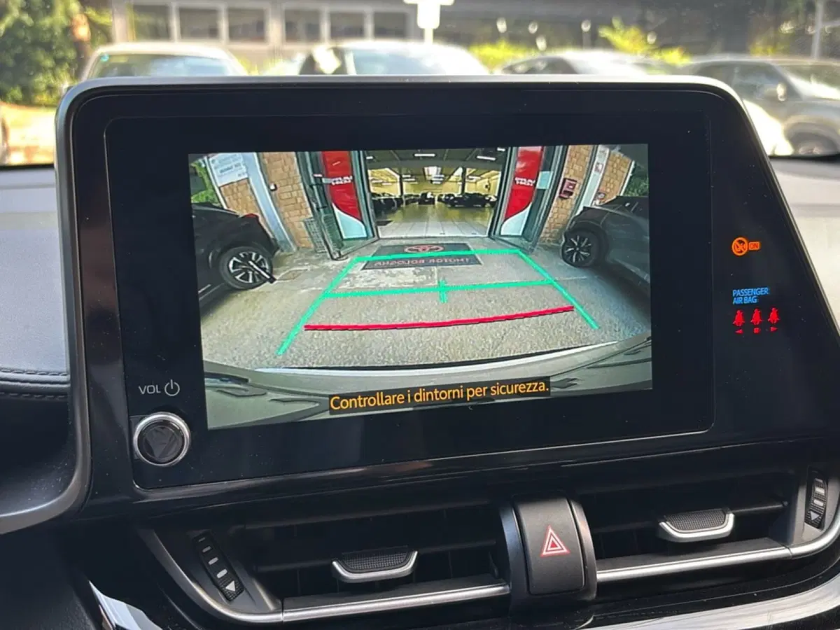 Toyota Toyota C-HR usata a Bologna (13)