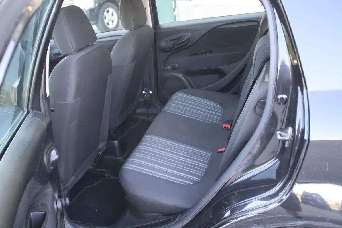 Fiat Grande Punto usata a Pordenone (9)