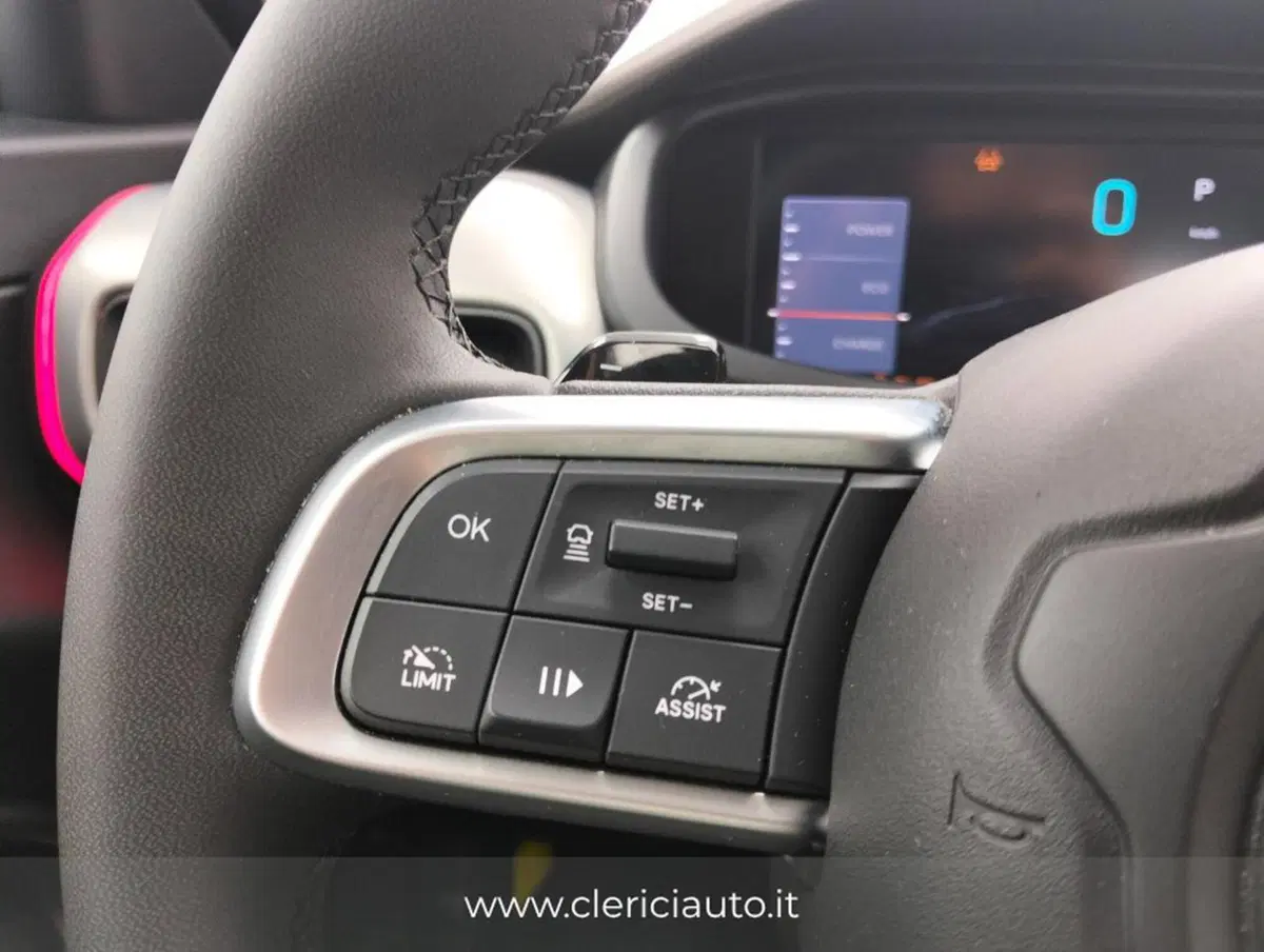 Jeep Avenger usata a Como (11)