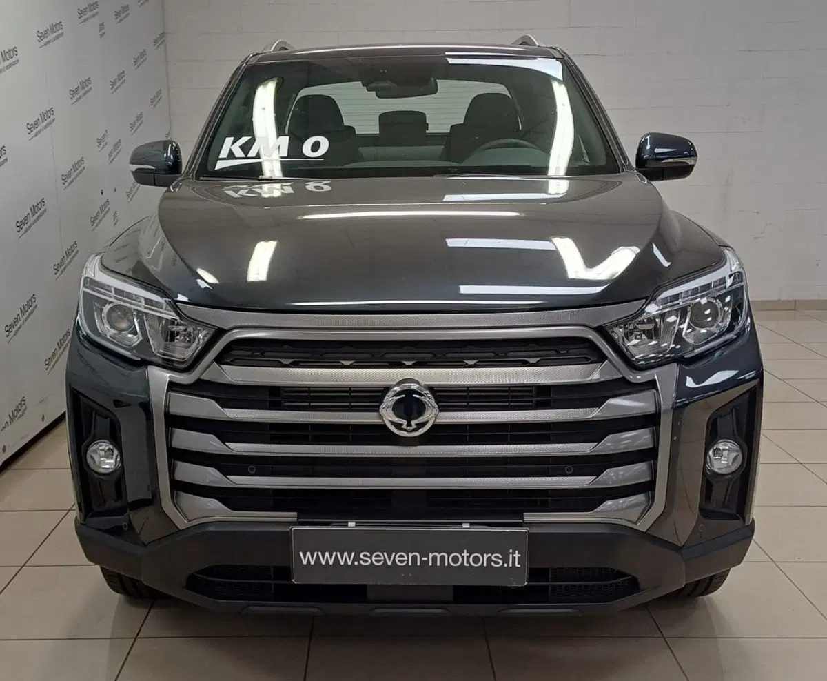 Ssangyong Rexton Sports nuova a Torino (14)