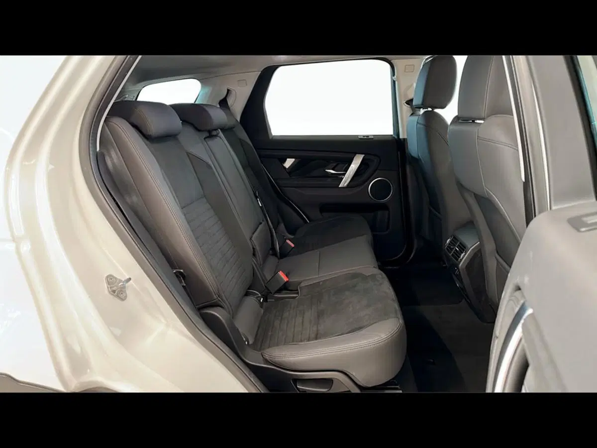 Land Rover Discovery Sport usata a Varese (5)