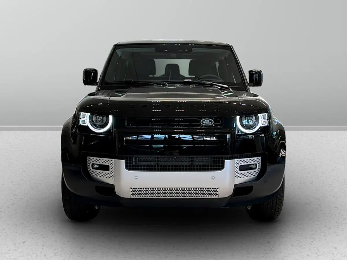 Land Rover Defender nuova a Varese (8)