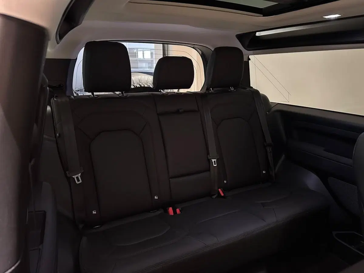 Land Rover Defender usata a Varese (10)