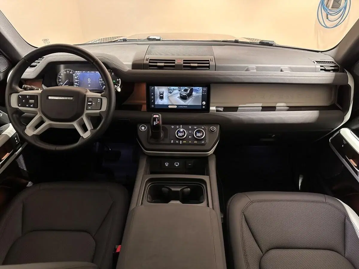Land Rover Defender usata a Varese (8)