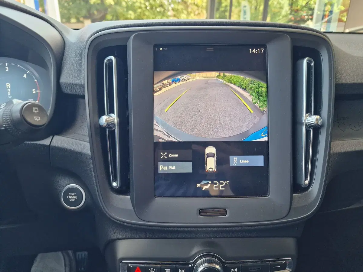 Volvo XC40 usata a Milano (11)