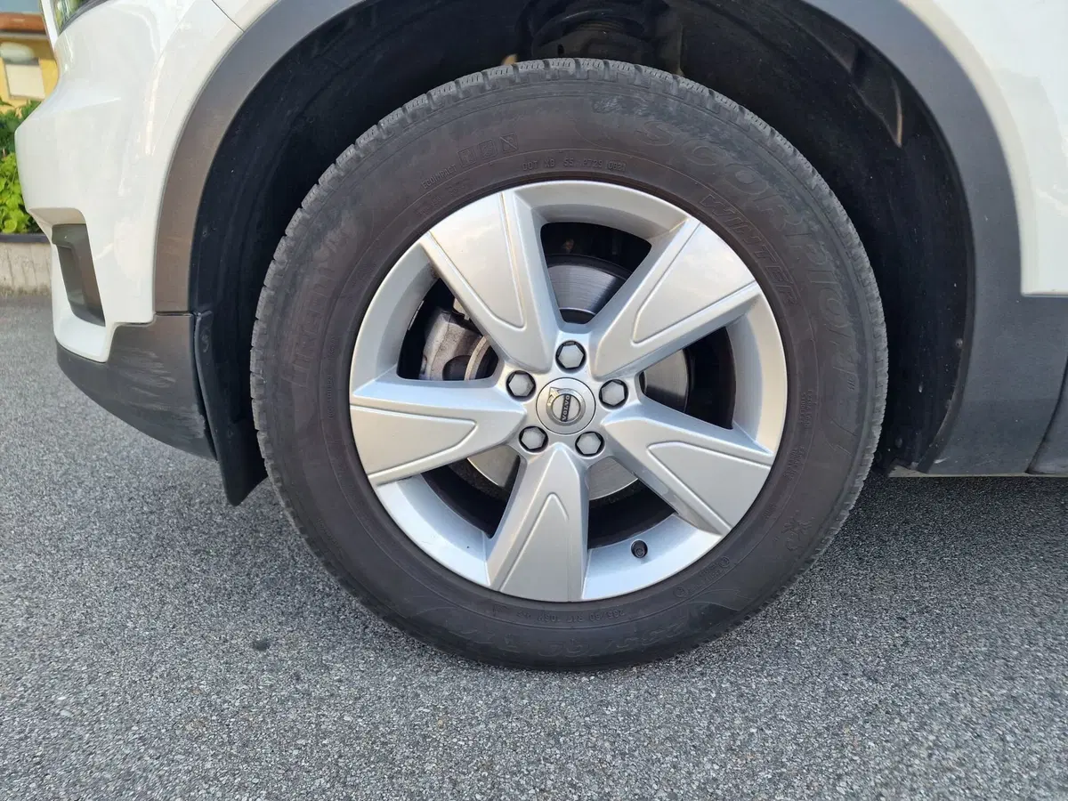 Volvo XC40 usata a Milano (13)