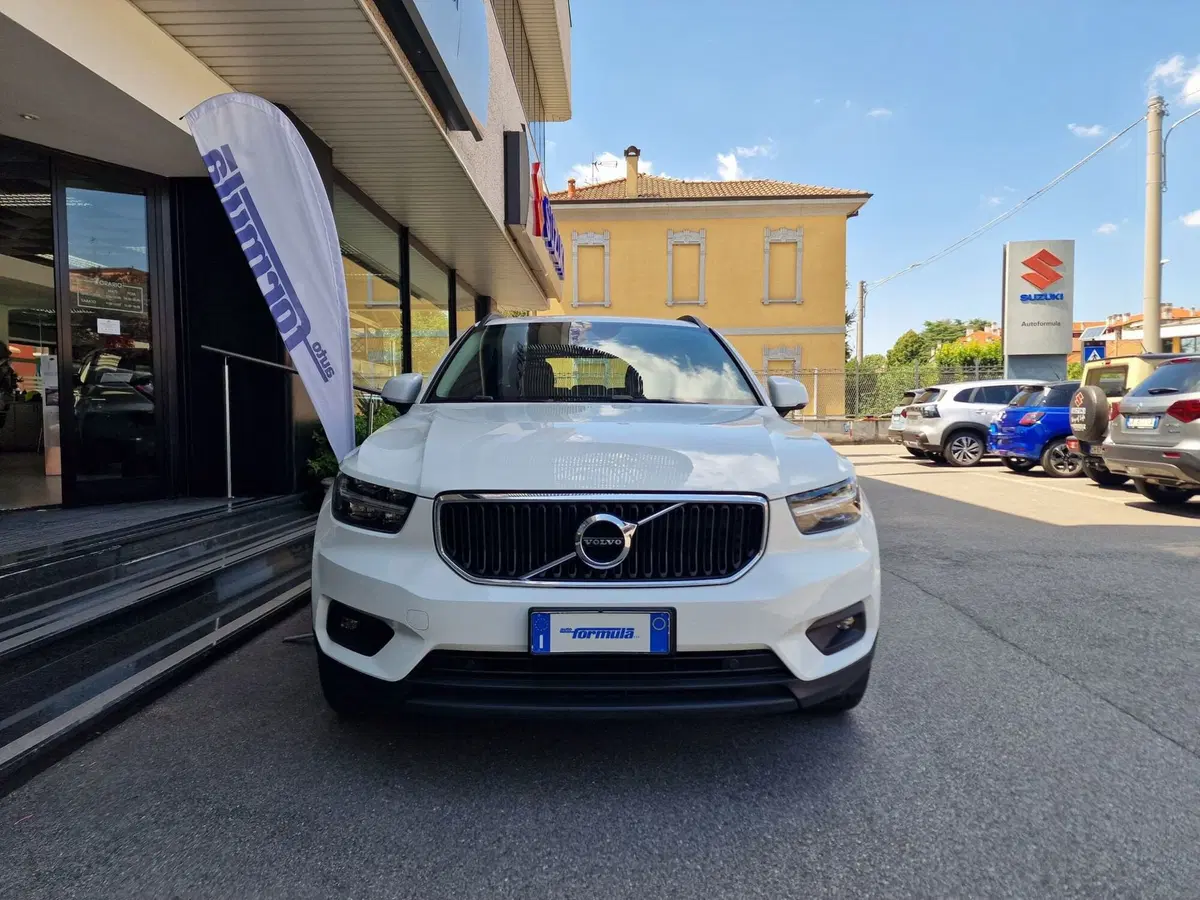 Volvo XC40 usata a Milano (2)