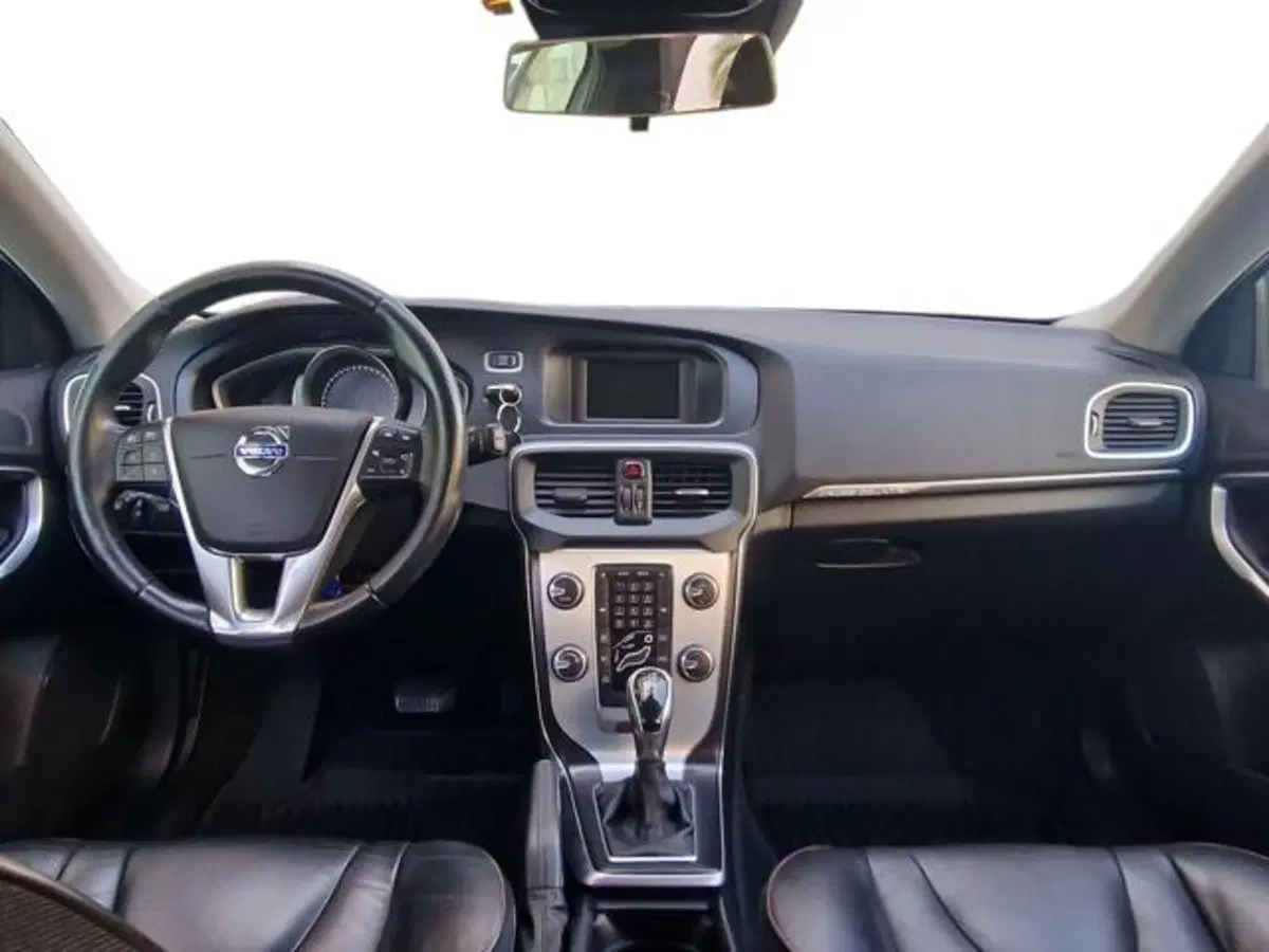Volvo V40 Cross Country usata a Salerno (12)
