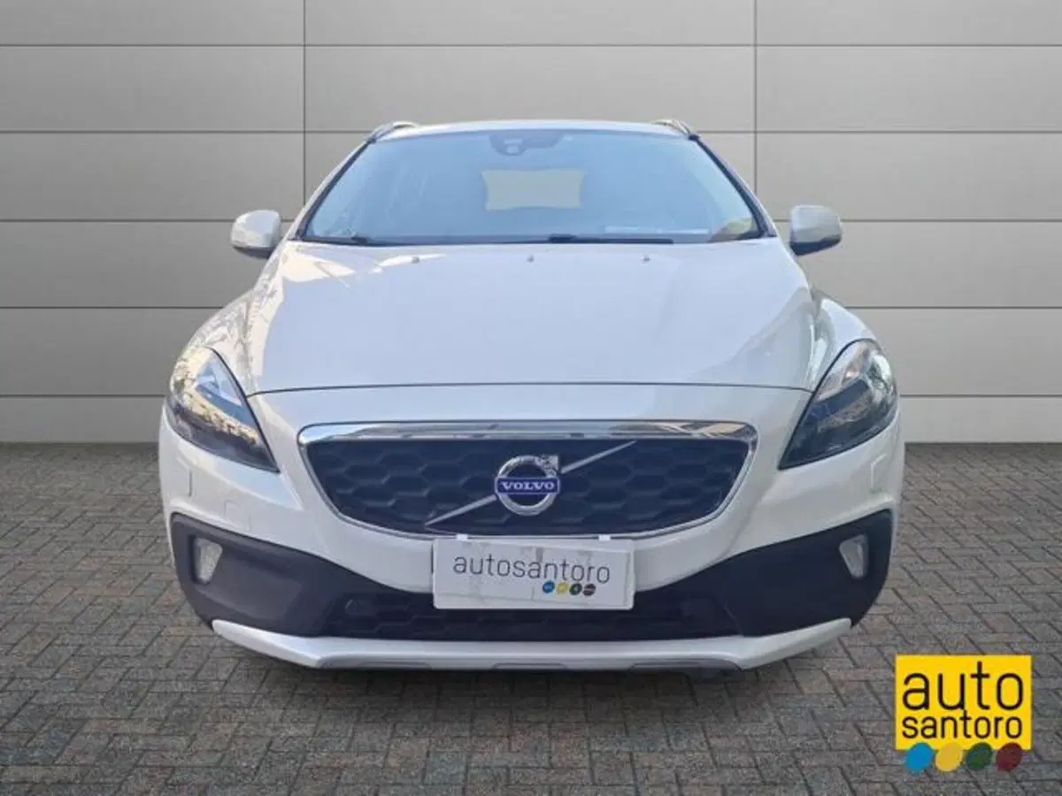 Volvo V40 Cross Country usata a Salerno (5)