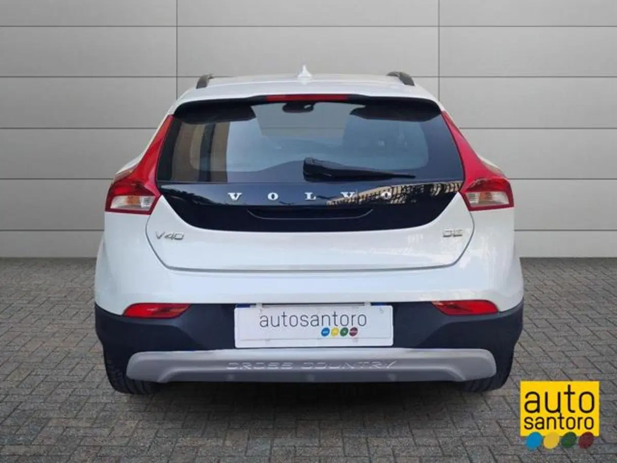 Volvo V40 Cross Country usata a Salerno (6)