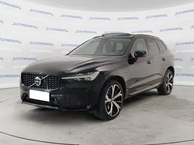 Volvo XC60 T6 Recharge AWD Plug-in Hybrid aut. Ultimate Dark del 2024 usata a Como
