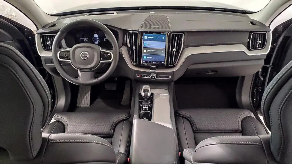 Volvo XC60 usata a Como (5)