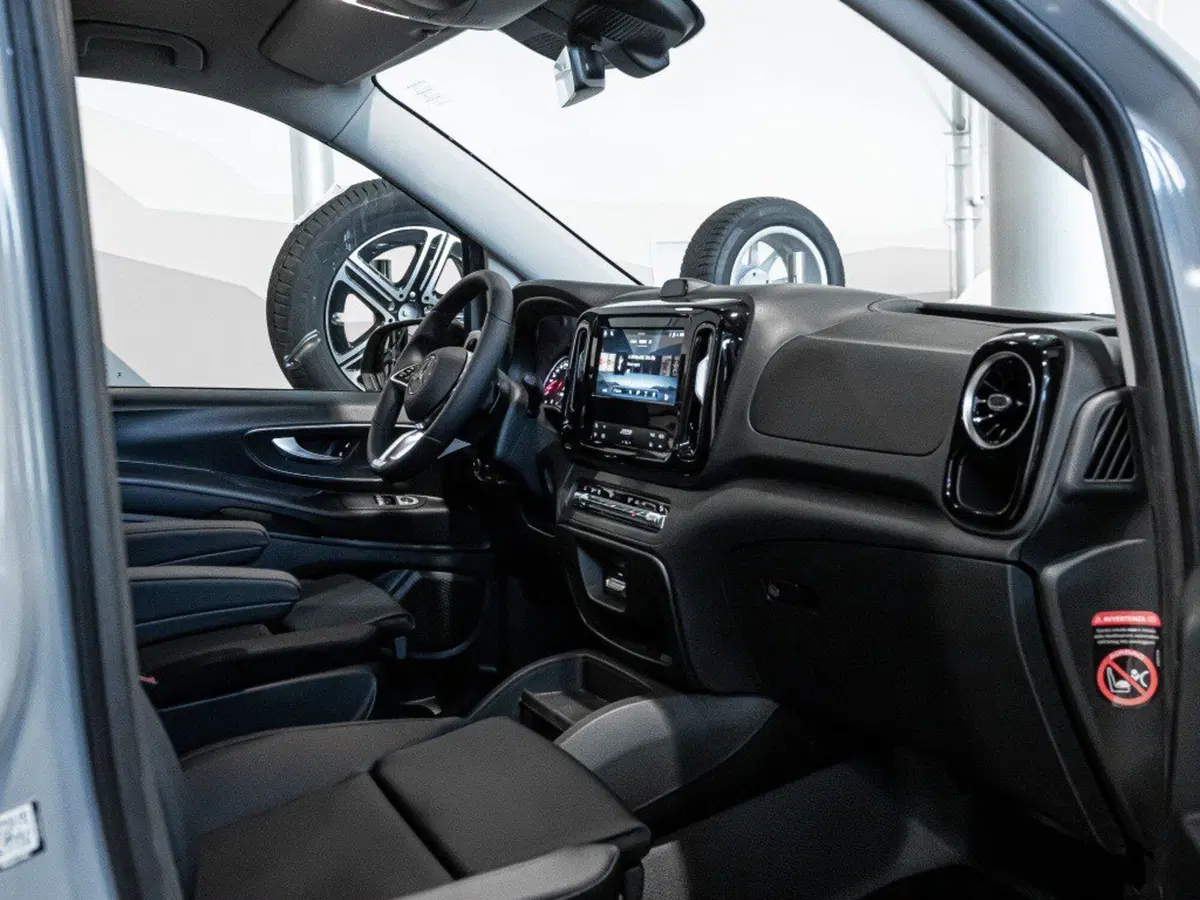 Mercedes-Benz Vito nuova a Rimini (17)