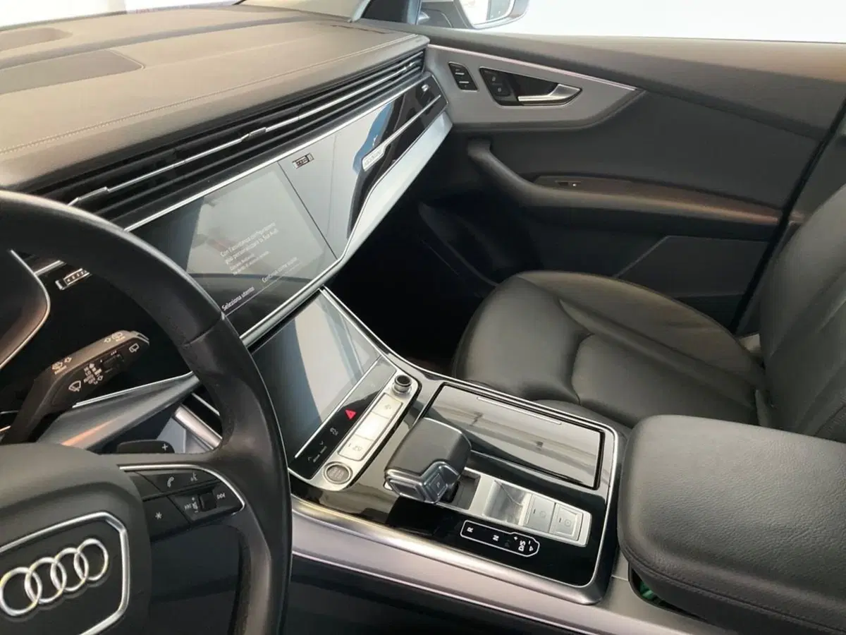 Audi Q8 usata a Como (12)