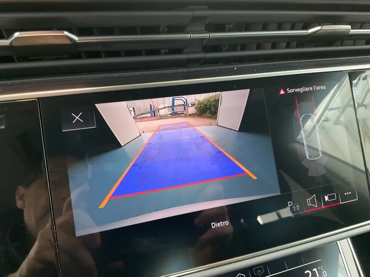 Audi Q8 usata a Como (13)