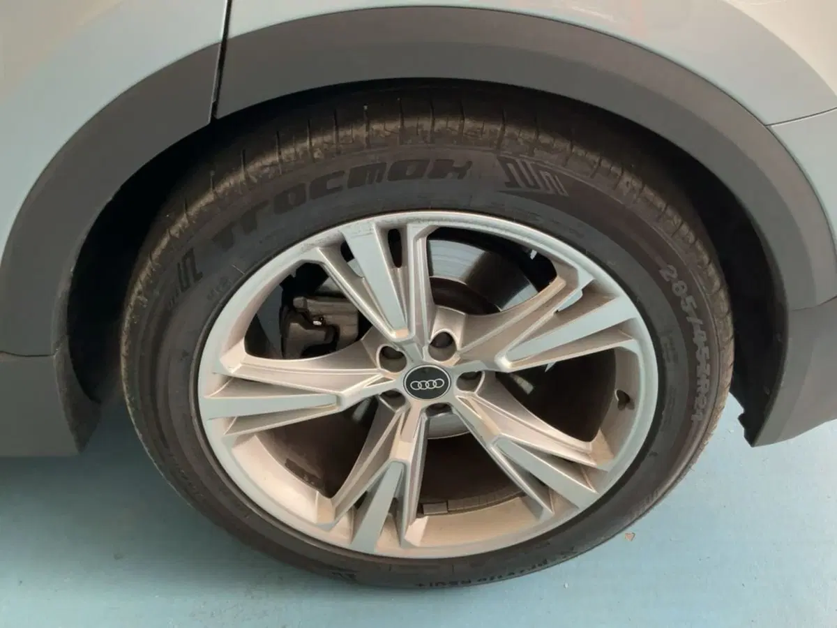 Audi Q8 usata a Como (6)