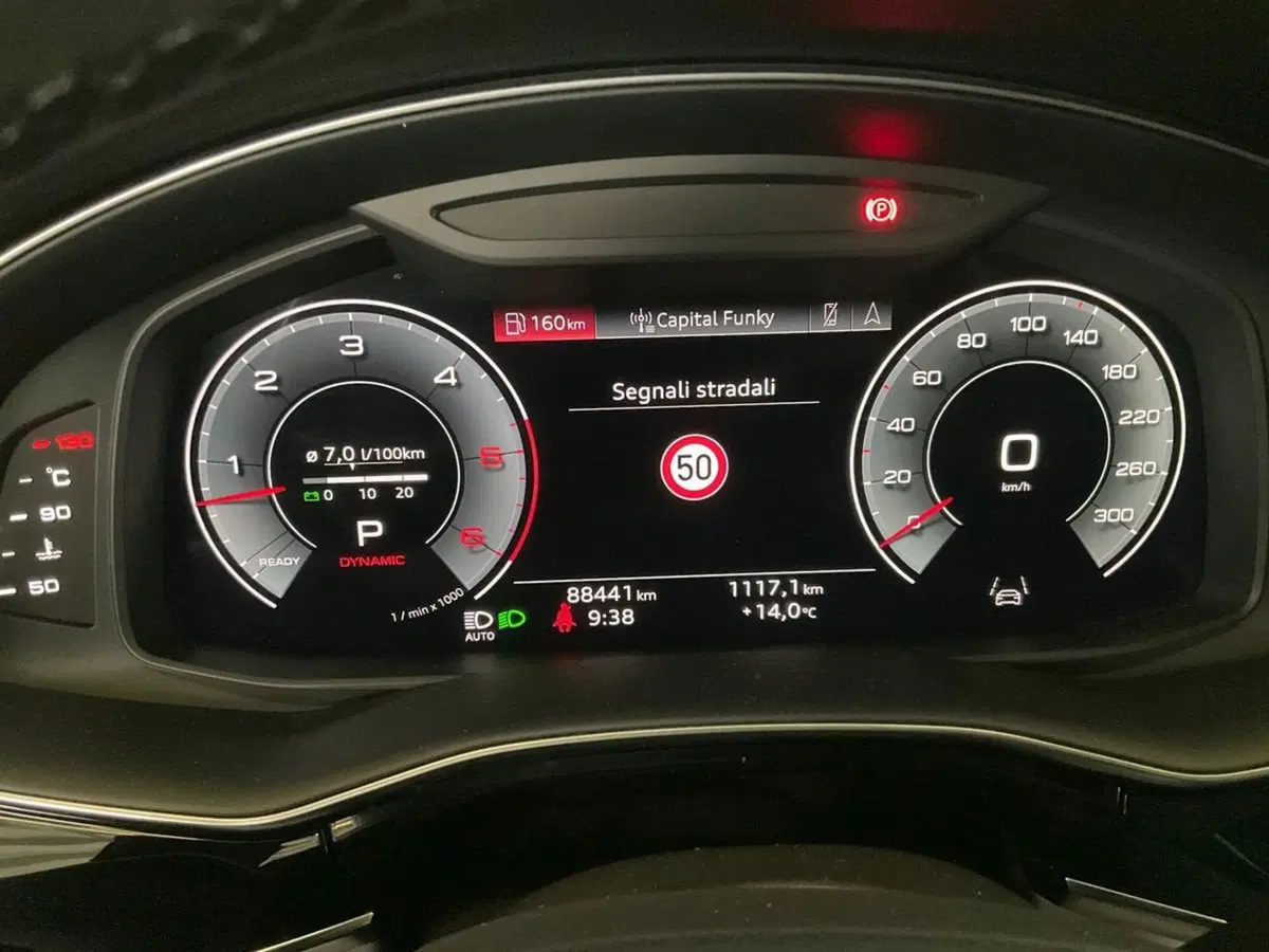 Audi Q8 usata a Como (9)