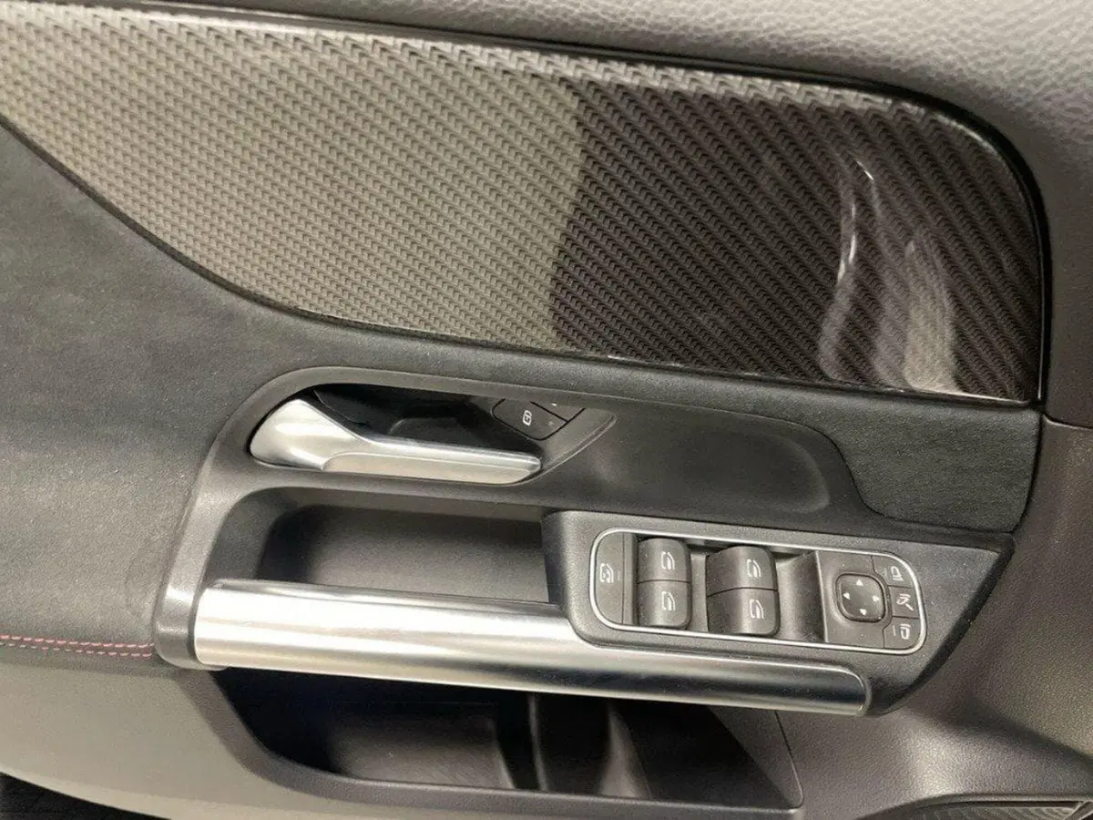 Mercedes-Benz GLA SUV usata a Ancona (17)