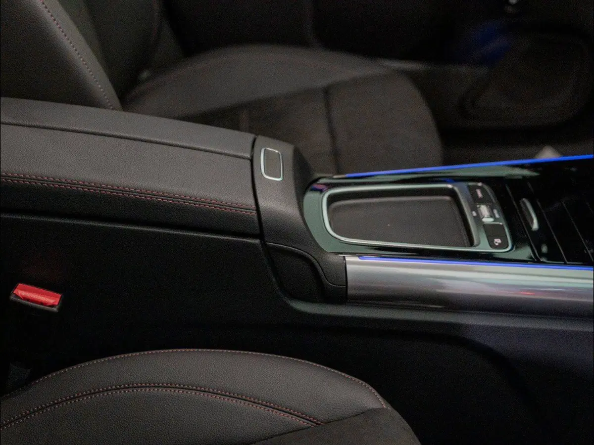 Mercedes-Benz GLA SUV nuova a Macerata (13)