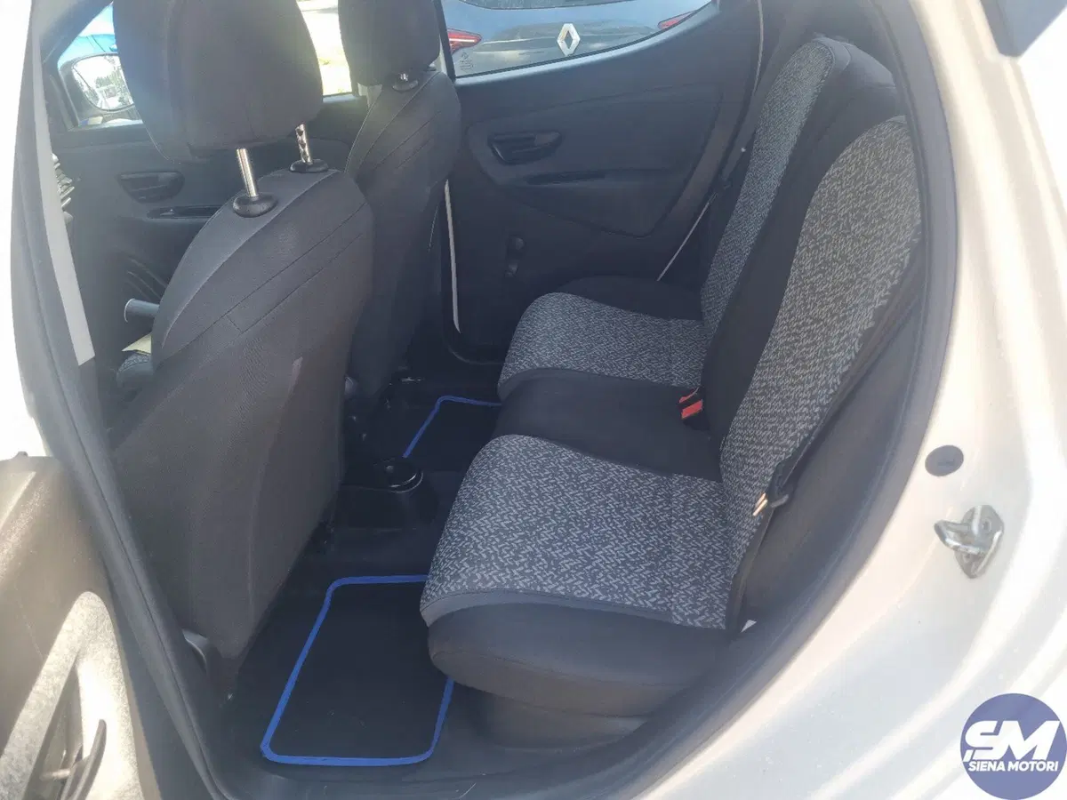 Lancia Ypsilon usata a Siena (15)