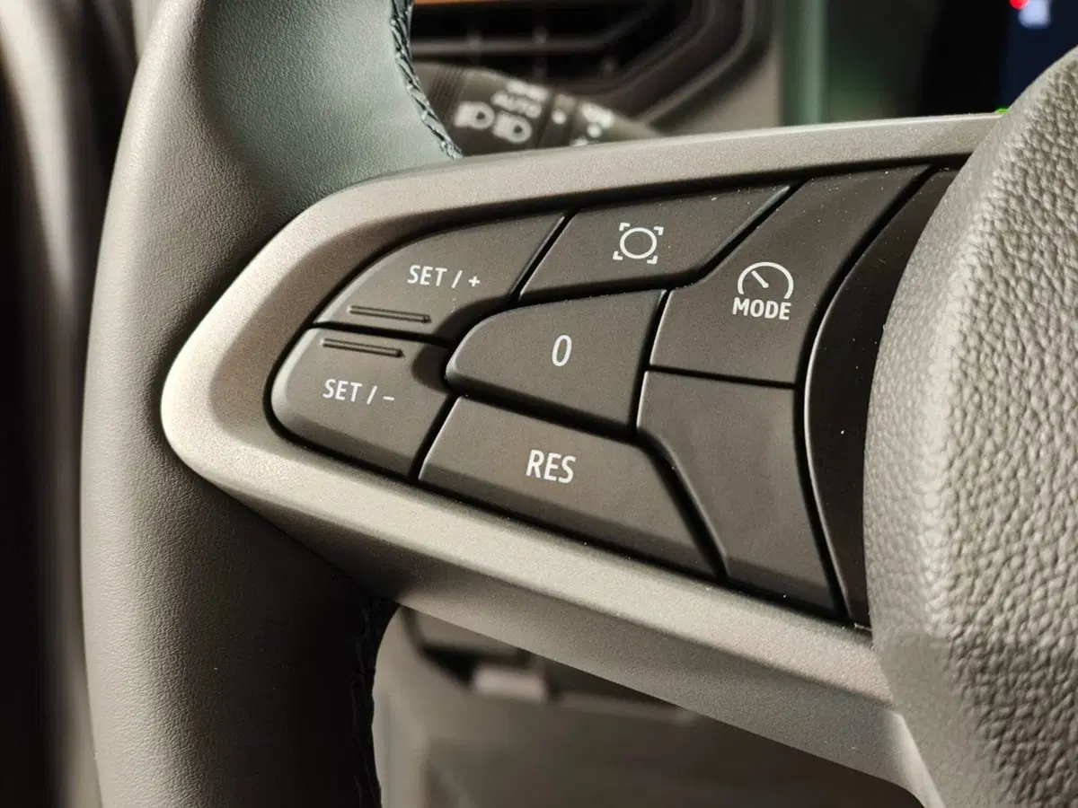 Dacia Bigster nuova a Brescia (12)