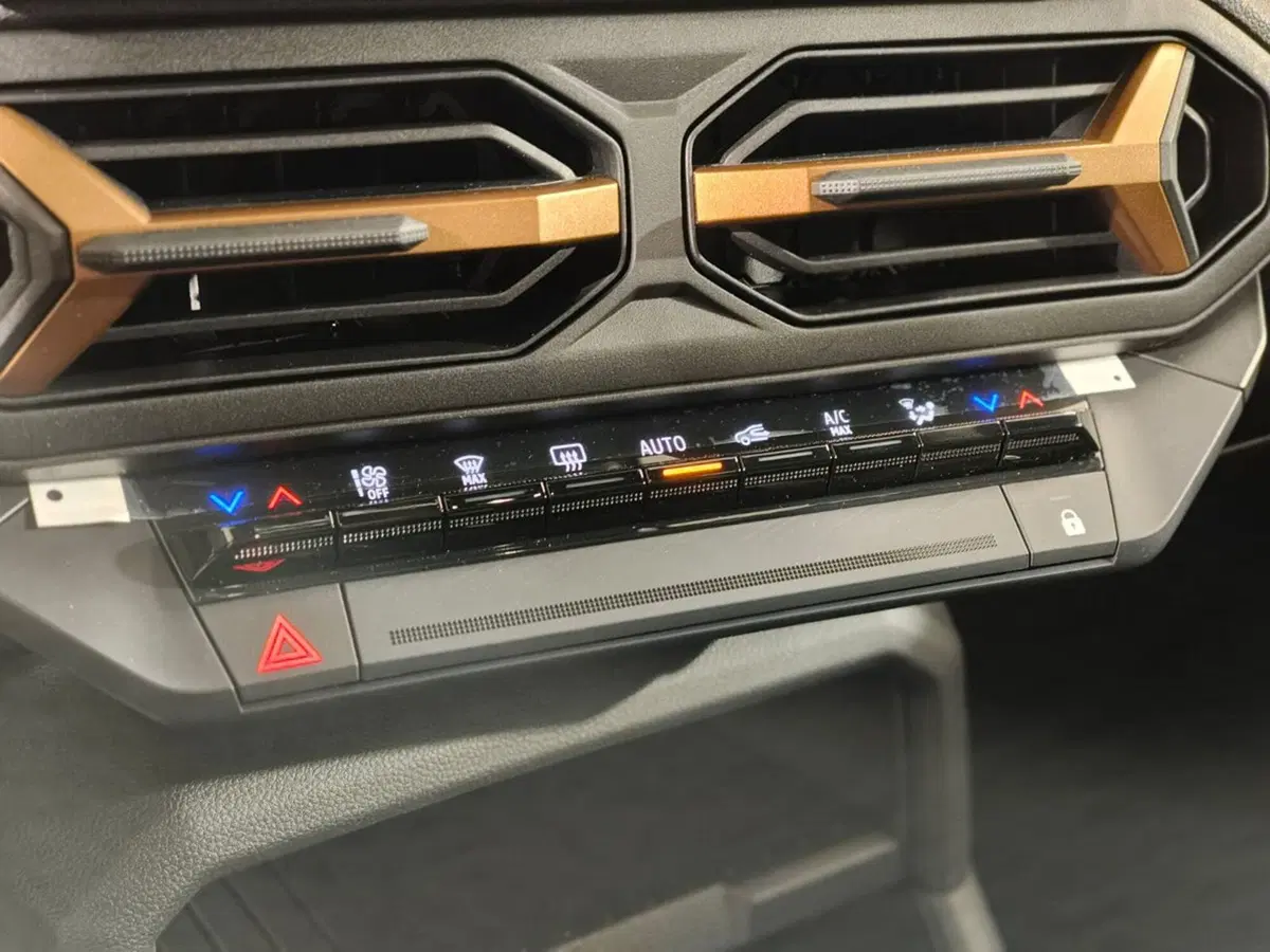 Dacia Bigster nuova a Brescia (17)