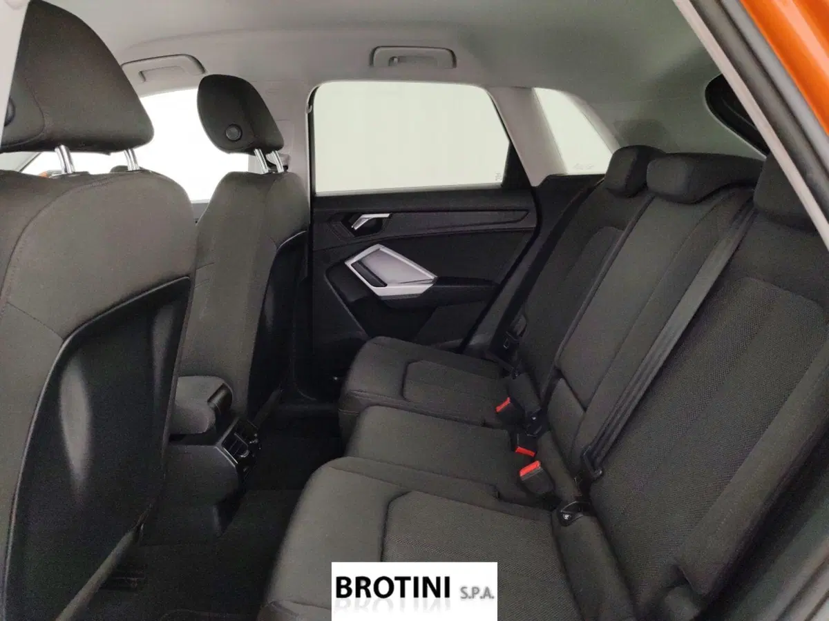 Audi Q3 Sportback usata a La Spezia (11)