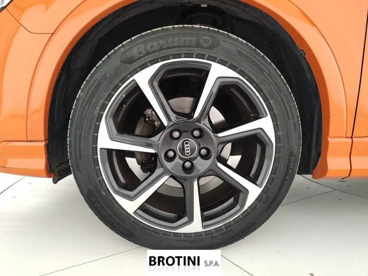 Audi Q3 Sportback usata a La Spezia (6)