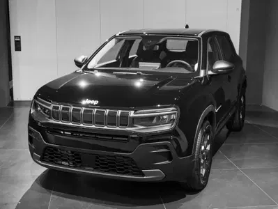 Jeep Avenger 1.2 turbo e-hybrid mhev Longitude fwd 110cv edct6 nuova a Prato