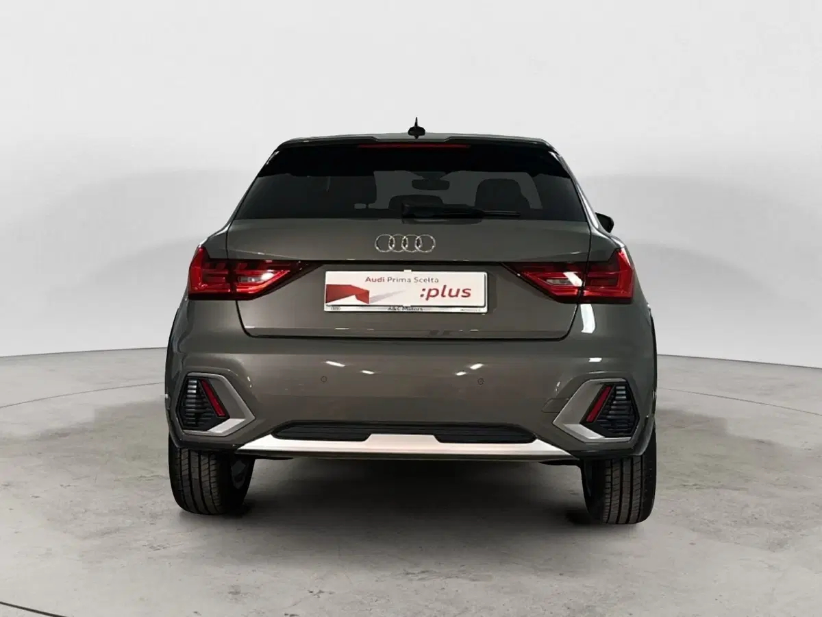 Audi A1 allstreet usata a Napoli (6)