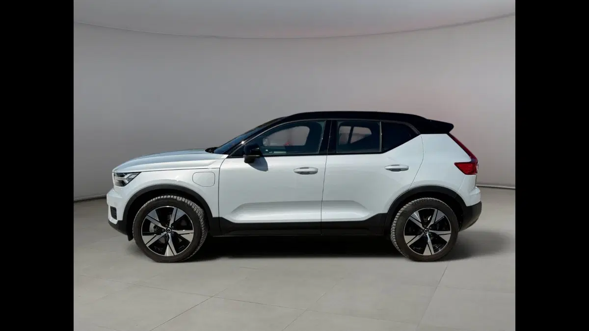 Volvo XC40 usata a Palermo (2)