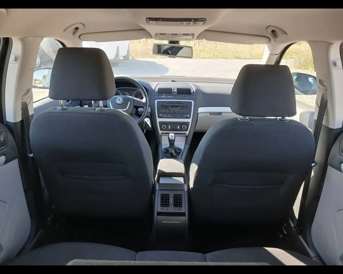Skoda Octavia Station Wagon usata a Ravenna (13)