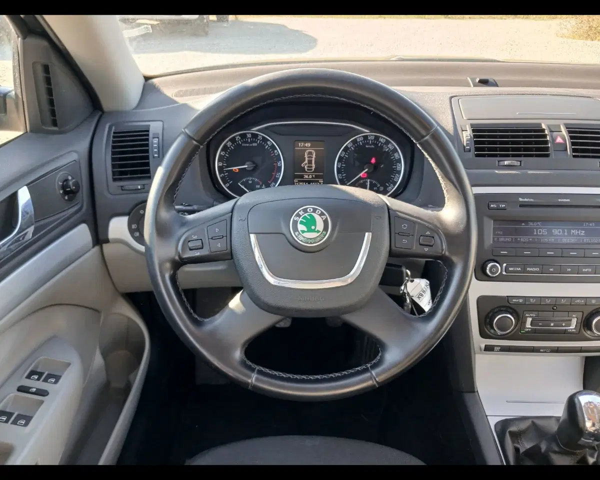 Skoda Octavia Station Wagon usata a Ravenna (7)