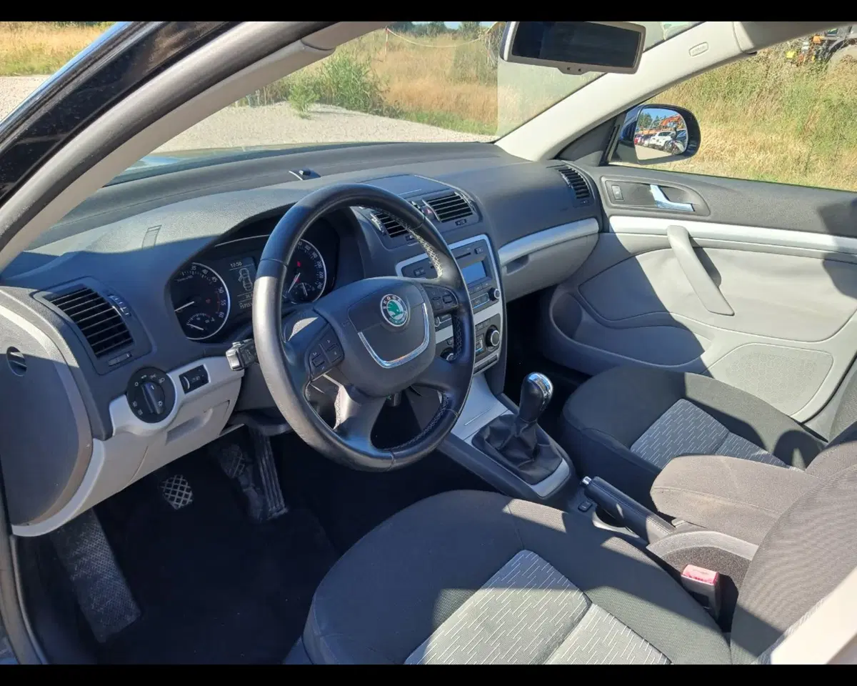 Skoda Octavia Station Wagon usata a Ravenna (8)