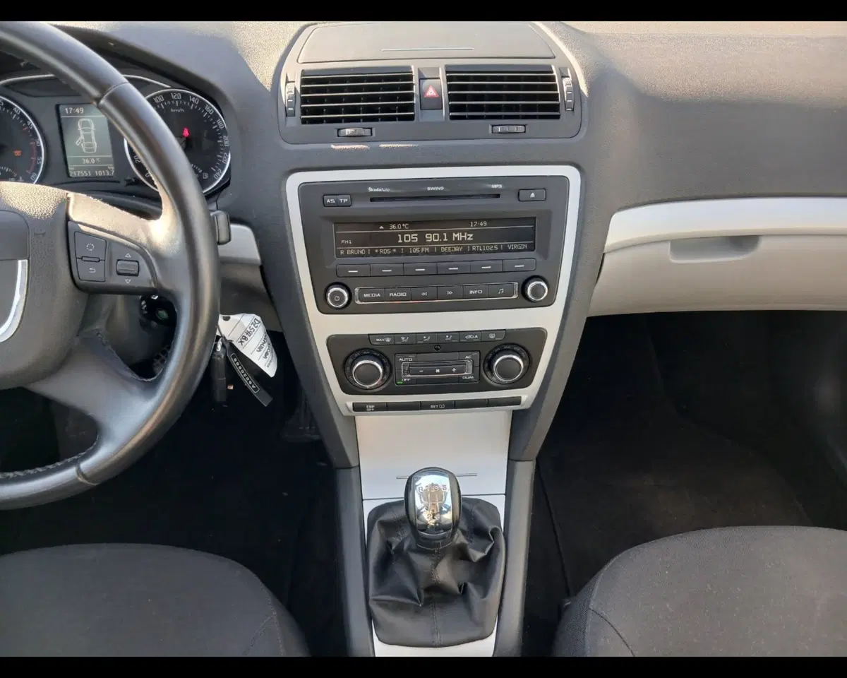 Skoda Octavia Station Wagon usata a Ravenna (9)