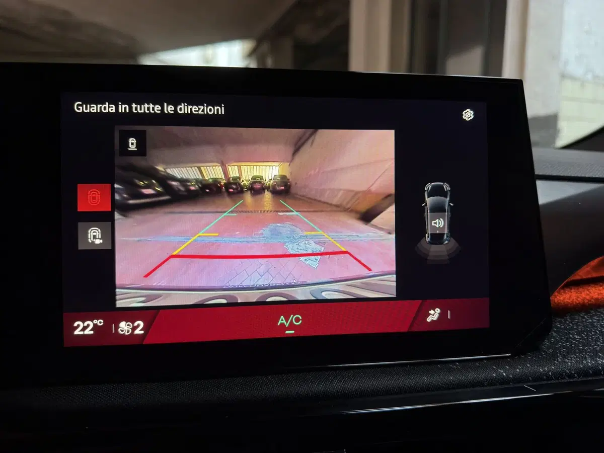 Renault Clio usata a Milano (14)