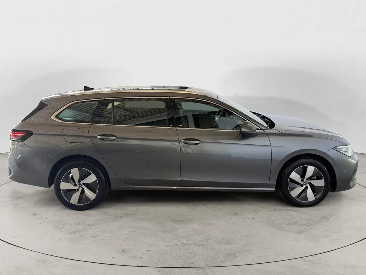 Volkswagen Passat nuova a Monza e Brianza (6)